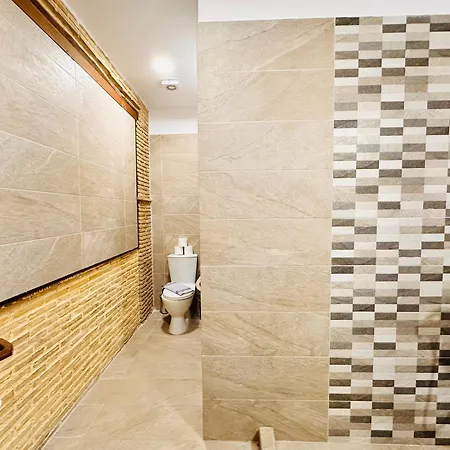 Apartamento Dolce - Spacious Renovated With Unique Decor Perfect For 4 In Ideal For Fun And Relaxation