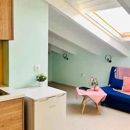 Apartamento Dolce - Spacious Renovated With Unique Decor Perfect For 4 In Ideal For Fun And Relaxation