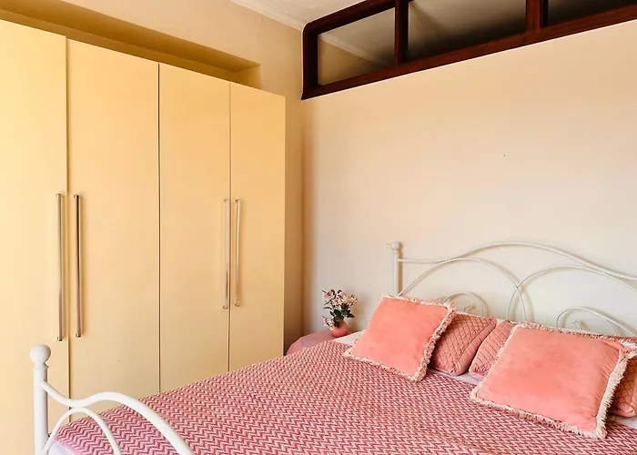Dolce - Spacious Renovated With Unique Decor Perfect For 4 In Ideal For Fun And Relaxation