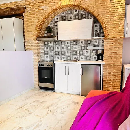 Dolce - Spacious Renovated With Unique Decor Perfect For 4 In Ideal For Fun And Relaxation *