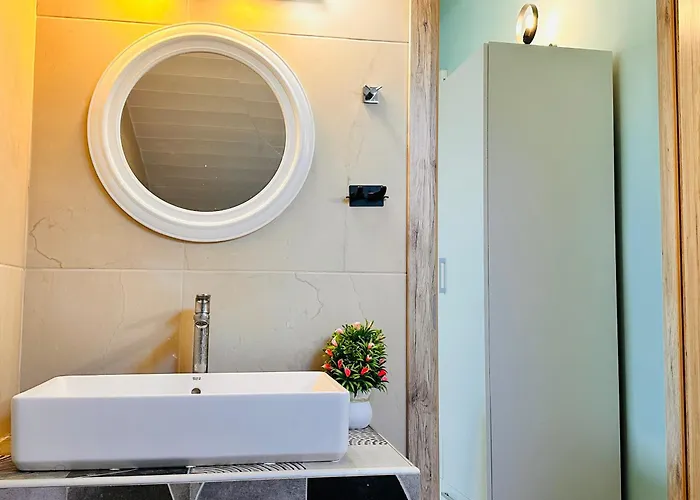 Dolce - Spacious Renovated With Unique Decor Perfect For 4 In Ideal For Fun And Relaxation