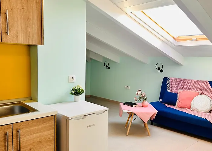 Apartamento Dolce - Spacious Renovated With Unique Decor Perfect For 4 In Ideal For Fun And Relaxation